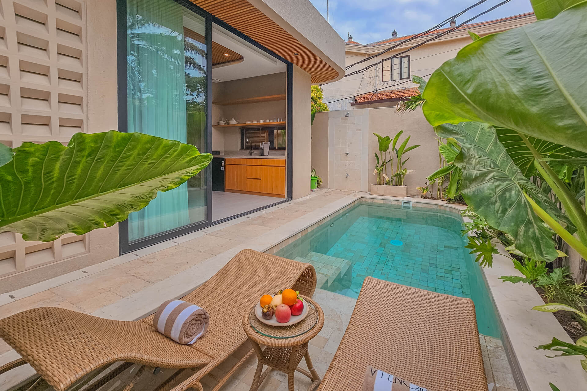 Antonella-Villa-One-02-Pool