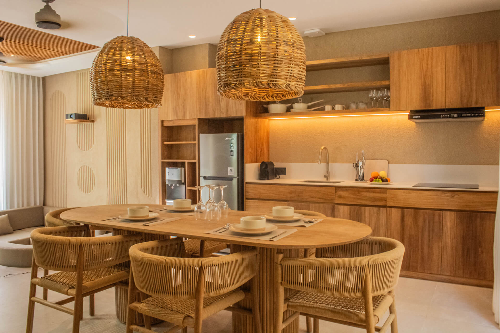 Antonella-Villa-Two-12-Diningroom-Kitchen
