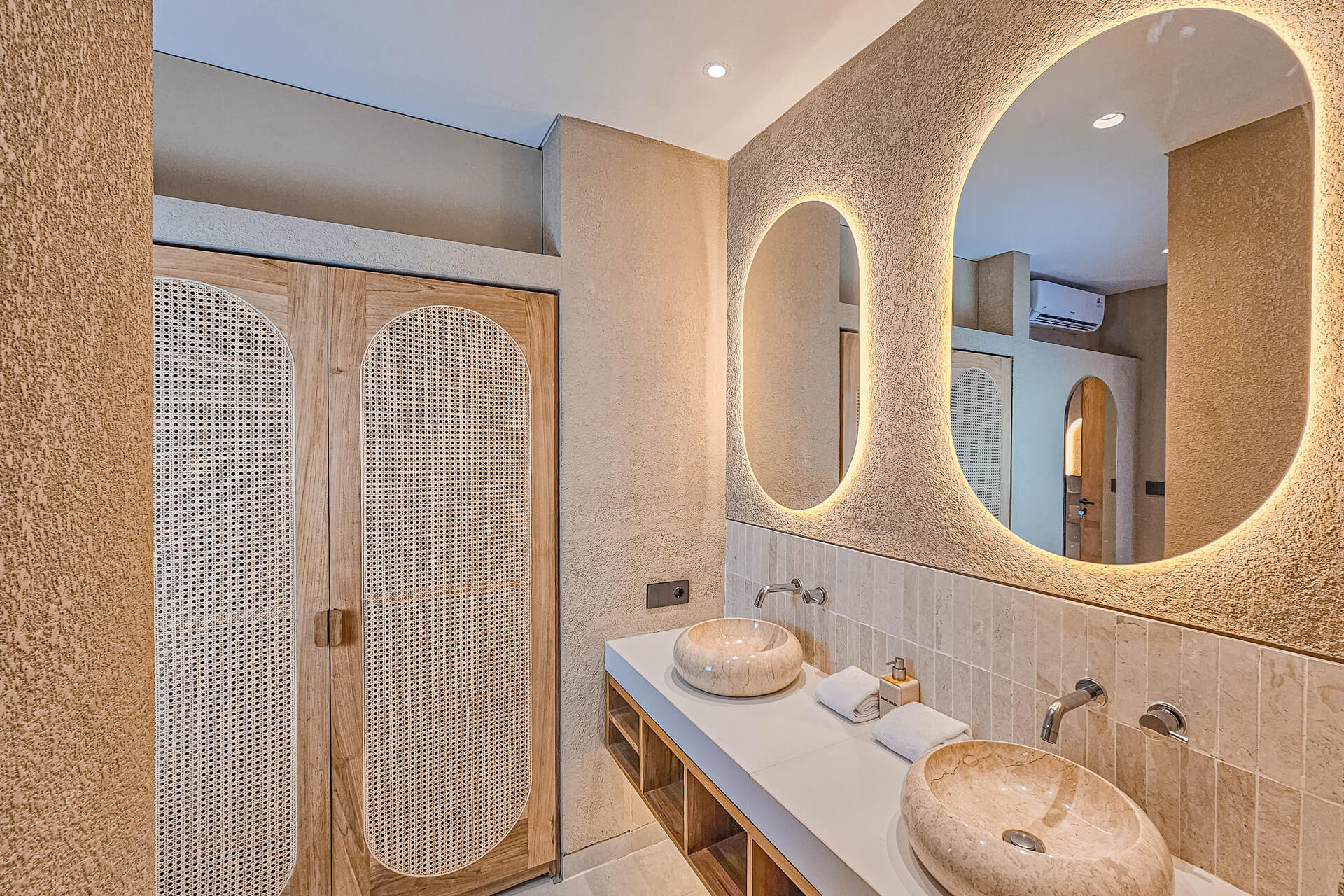 Antonella-Villa-Two-18-Master-Bathroom