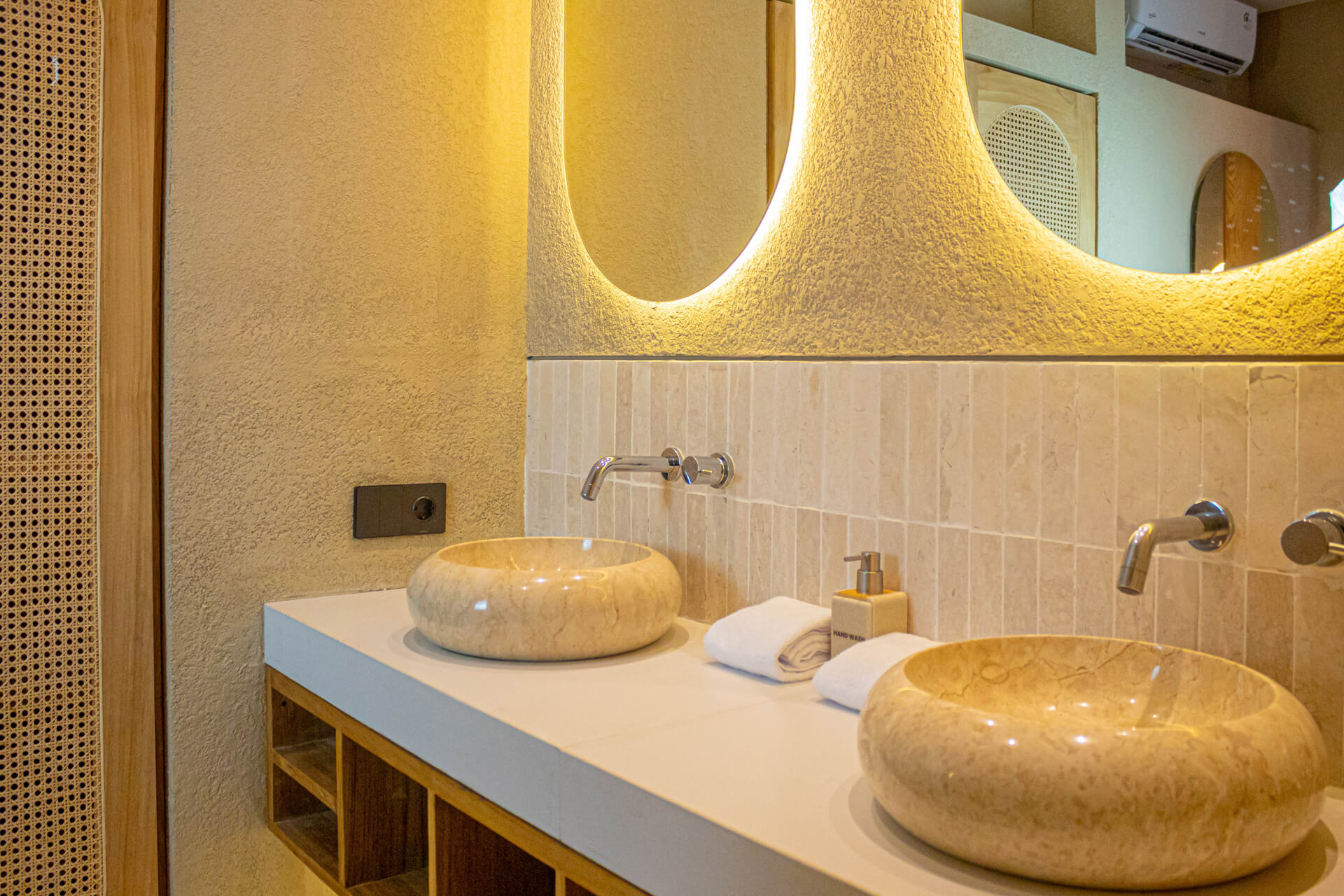 Antonella-Villa-Two-20-Master-Bathroom
