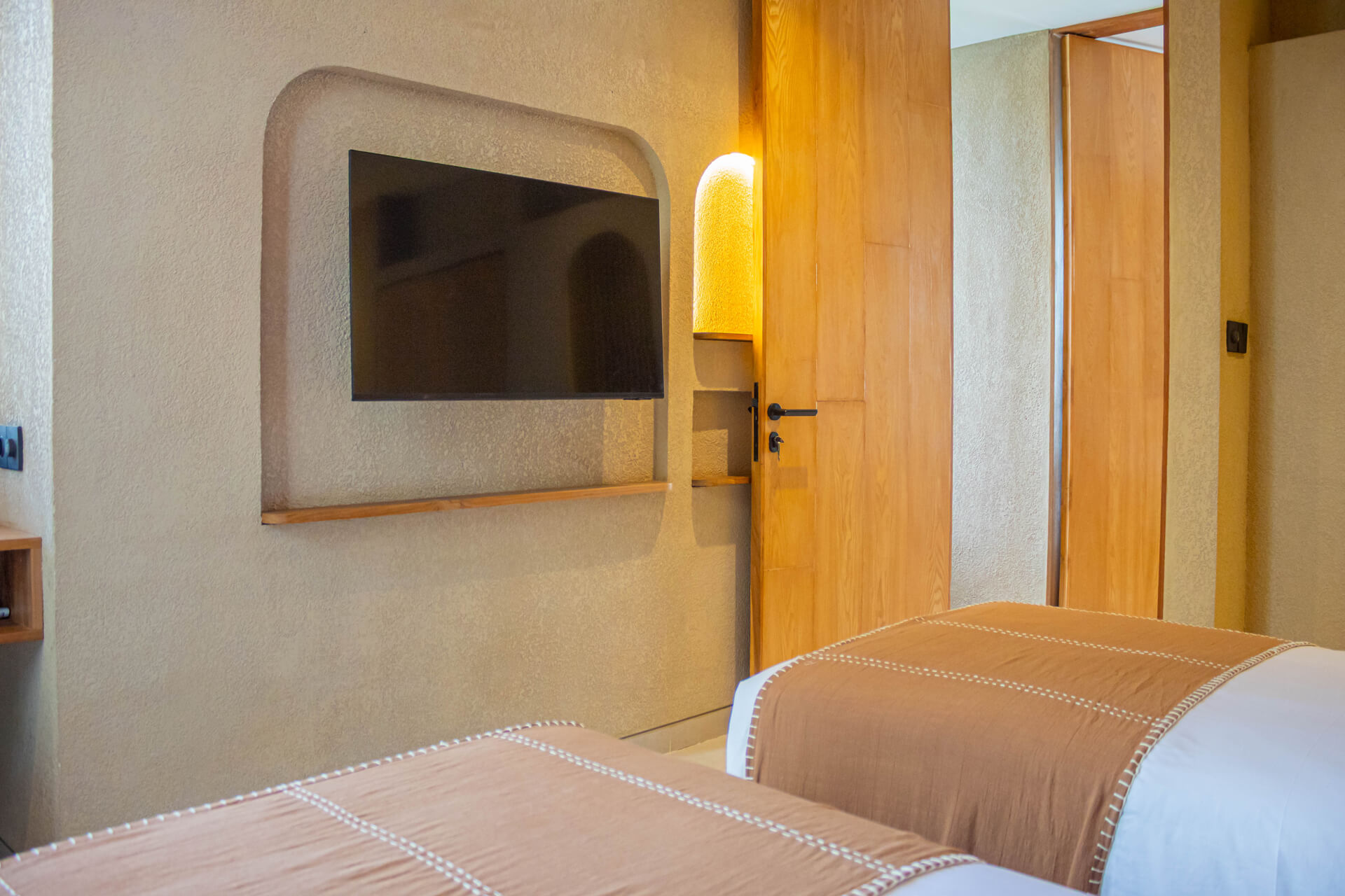 Antonella-Villa-Two-29-Twin-Bedroom