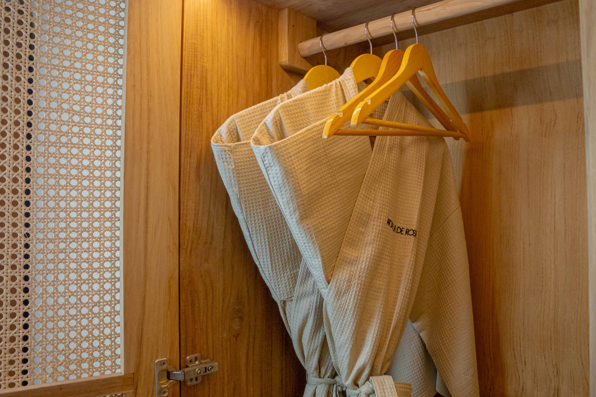 Antonella-Villa-Two-31-Twin-Wardrobe